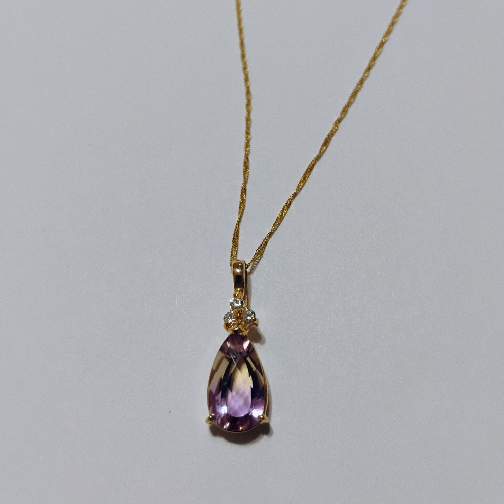 La Bolivianita (or Ametrine) With Italian 18K Yellow Gold Chain Necklace